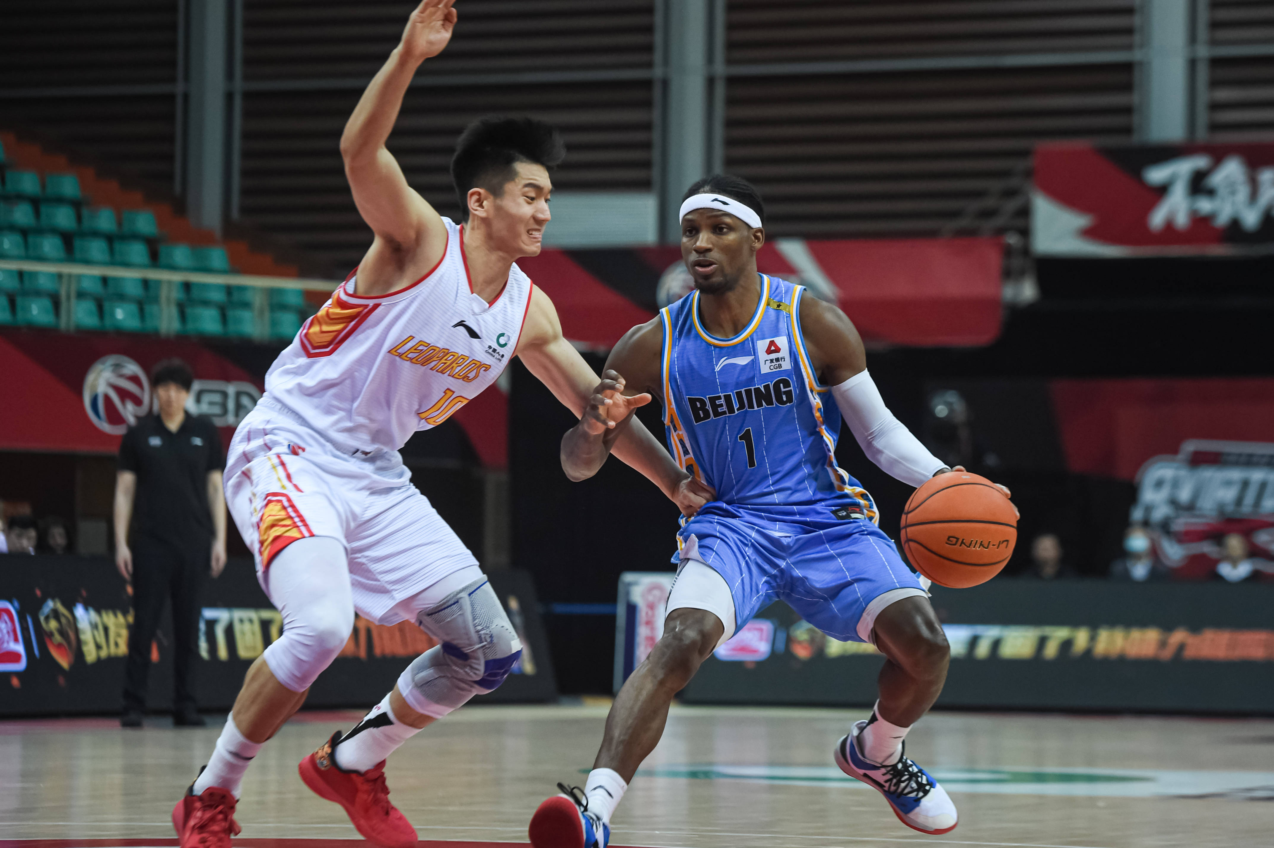 的經歷中汲 的經歷中汲