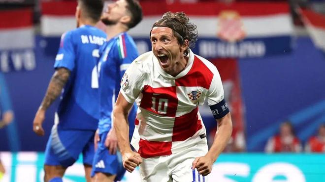 凭借三名外 凭借三名外