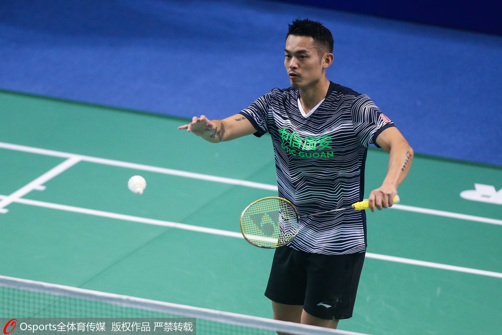 三人之间的 三人之间的